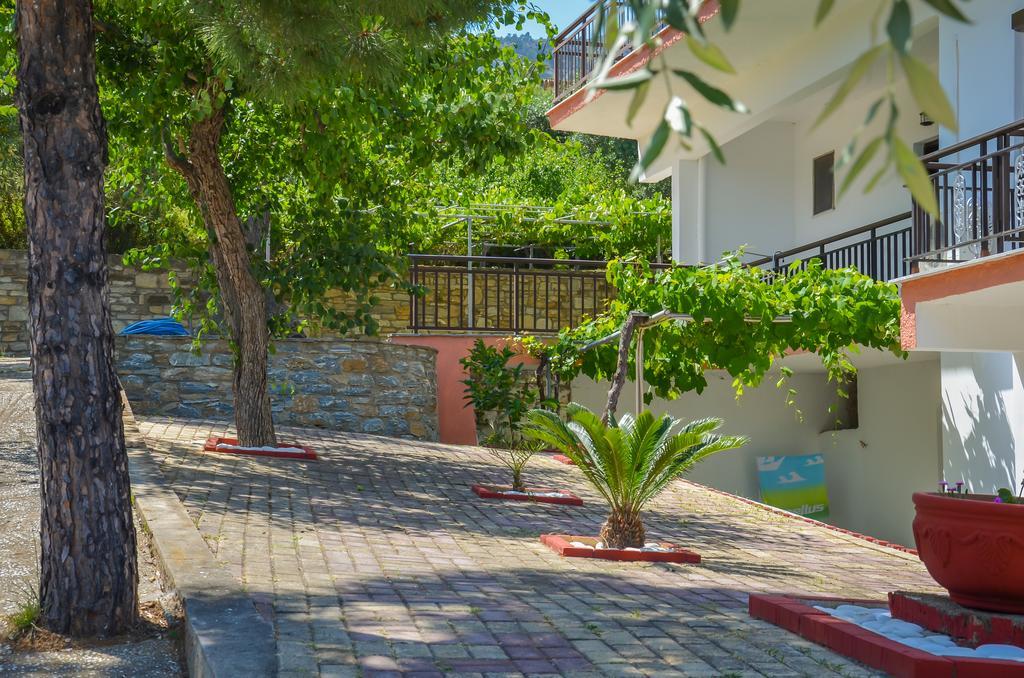Pension Assos Koinira Exterior foto