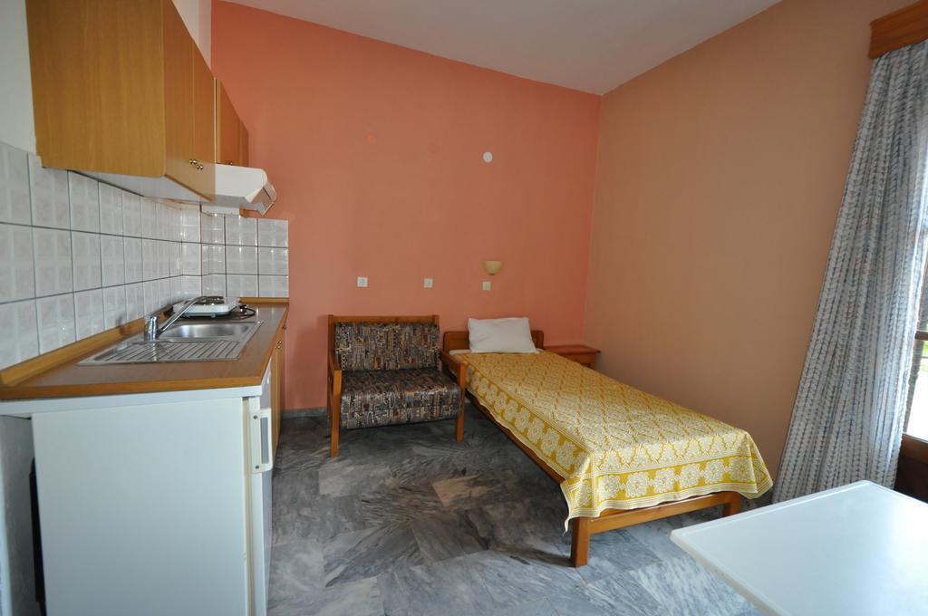 Pension Assos Koinira Habitación foto